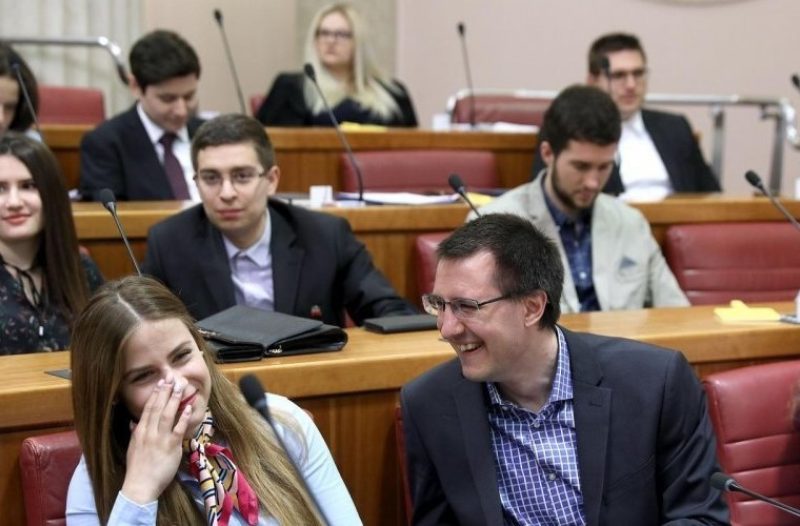 Stari Grad - stari-grad.net - ODLUKA JE PALA, MINISTRICA JAVNO REKLA: Evo kolika studentima može biti minimalna satnica